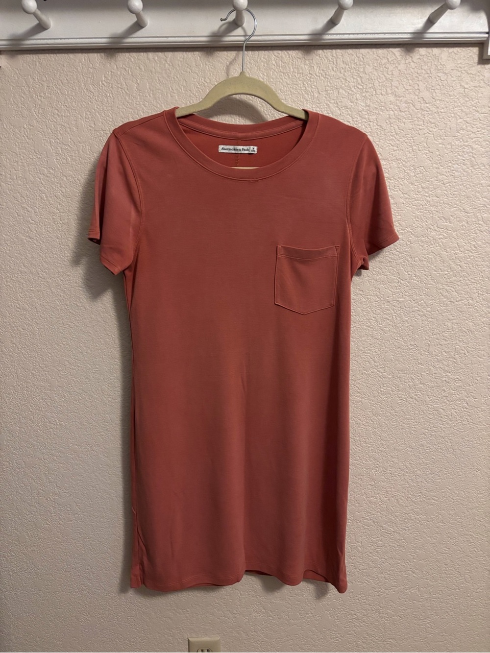 Abercrombie & Fitch Dusty Rose Crewneck Tee